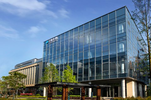 One of two brand-new Proteintech buildings located in the Wuhan East Lake High-tech Development Zone to scale up in R&D, product development and production 